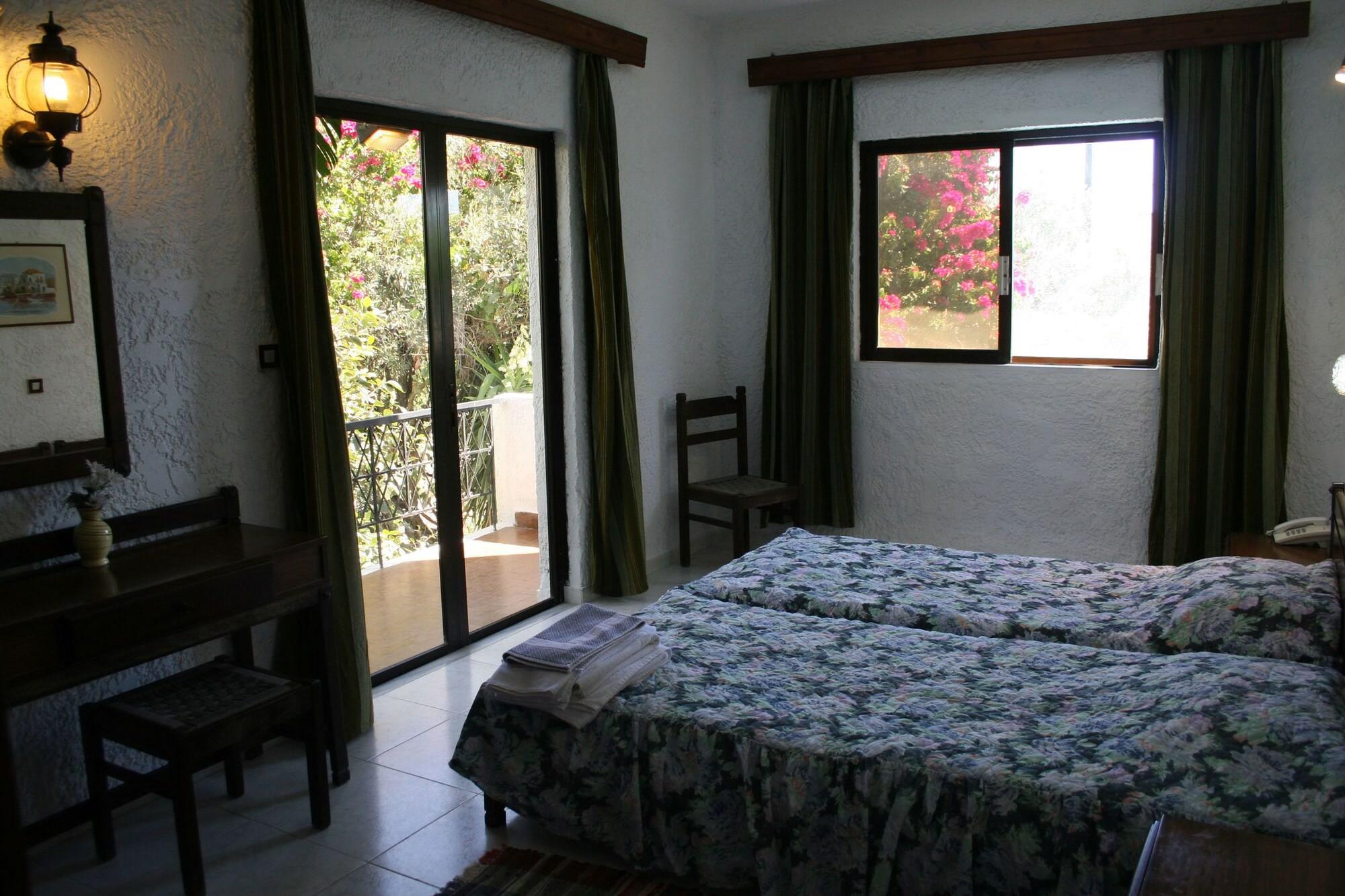 Oasis Hotel Bungalows Rhodes Afantou Ngoại thất bức ảnh